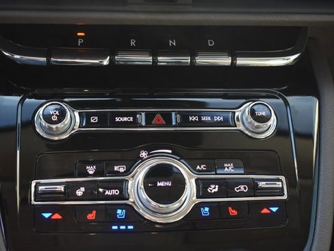 Used 2020 Lincoln Corsair Reserve w/ Equipment Group 201A image 28