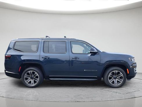 Used 2023 Jeep Wagoneer 4WD w/ Premium Group I image 6