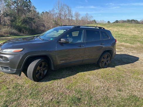 Used 2016 Jeep Cherokee 75th Anniversary image 4