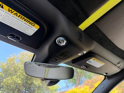 Used 2019 Aston Martin DB11 AMR image 40