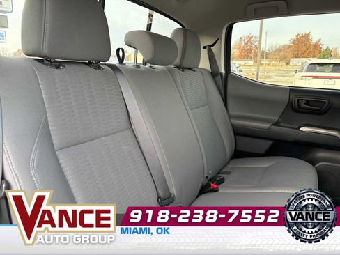 Used 2018 Toyota Tacoma SR5 image 19