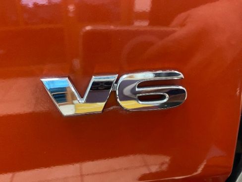Used 2018 Toyota Tacoma TRD Sport AWD/4WD image 21
