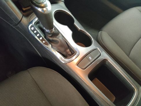 Used 2017 Chevrolet Cruze LT w/ Convenience Package image 26