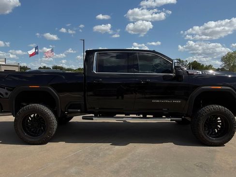 Used 2024 GMC Sierra 2500 Denali w/ Denali Reserve Package AWD/4WD image 4