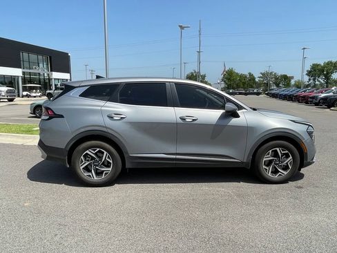 Certified 2025 Kia Sportage LX FWD image 8