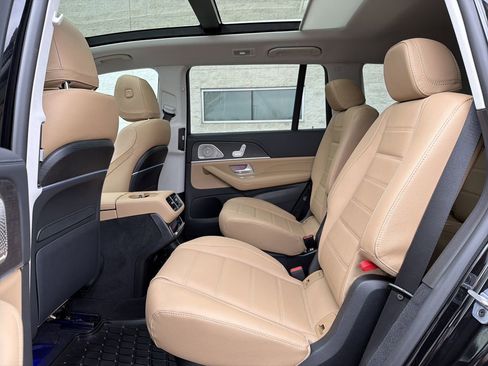 New 2026 Mercedes-Benz GLS 450 4MATIC image 14