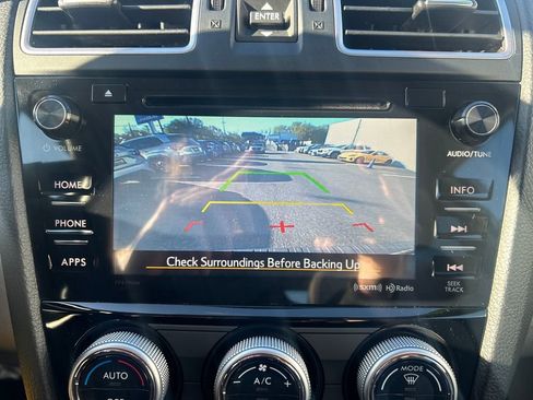 Used 2018 Subaru Forester 2.5i Premium w/ All-Weather Package image 21