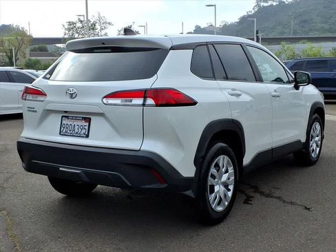 Used 2022 Toyota Corolla Cross L image 4