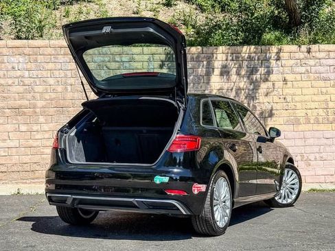 Used 2017 Audi A3 e-tron Premium image 20