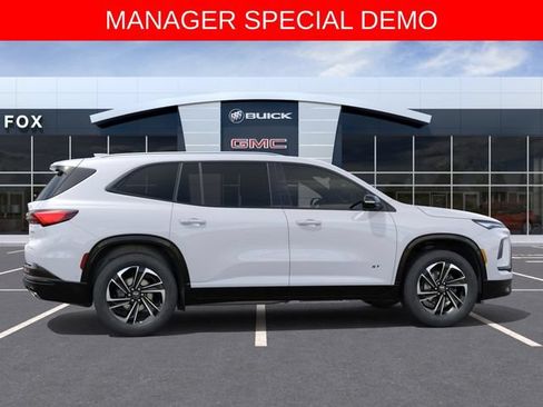 Used 2026 Buick Enclave Sport Touring w/ Power Package AWD/4WD image 5