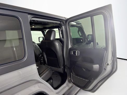 Used 2023 Jeep Wrangler Unlimited Sahara w/ Cold Weather Group AWD/4WD image 29