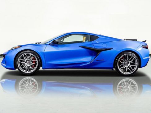 Used 2024 Chevrolet Corvette Z06 image 17