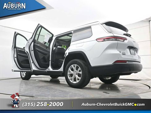 Used 2023 Jeep Grand Cherokee L Limited image 37