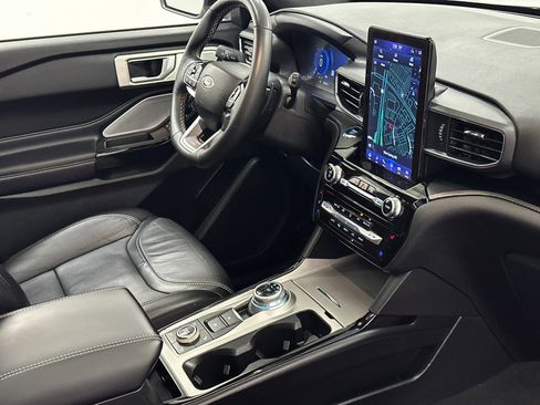 Used 2022 Ford Explorer ST w/ Equipment Group 401A image 8