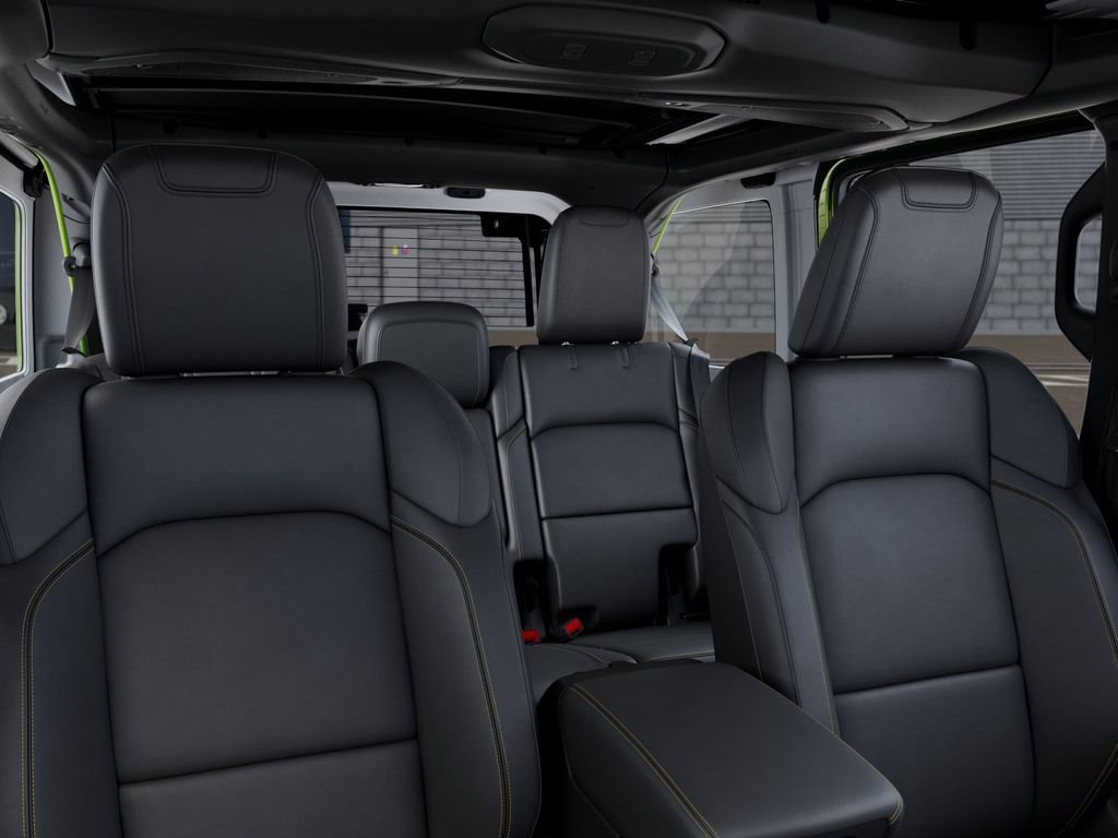 New 2026 Jeep Wrangler Unlimited Sahara AWD/4WD image 27