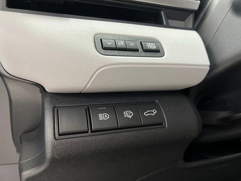 New 2026 Subaru Solterra AWD/4WD image 25
