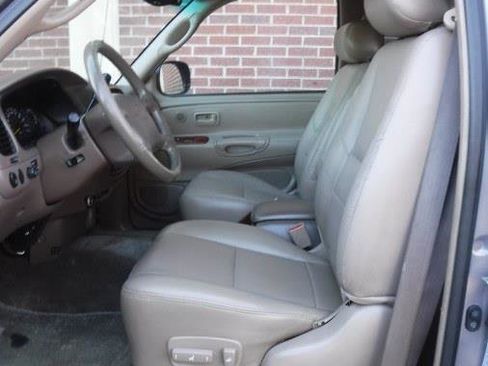 Used 2000 Toyota Tundra Limited image 8