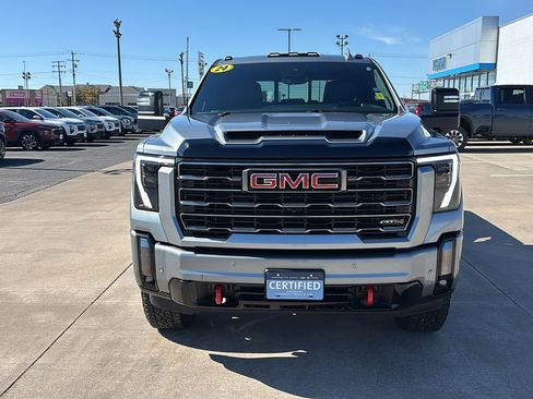 Used 2024 GMC Sierra 2500 AT4 w/ AT4 Premium Plus Package image 4