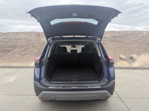 Certified 2023 Nissan Rogue SV image 30