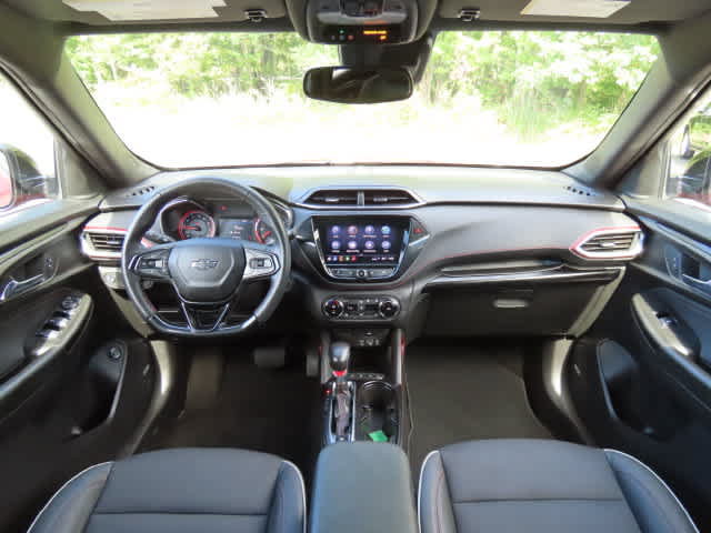 Used 2022 Chevrolet TrailBlazer RS w/ Sun and Liftgate Package FWD image 20