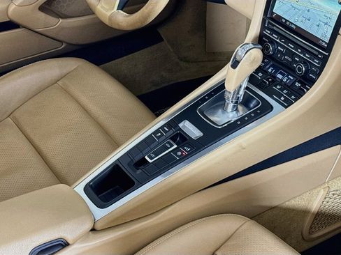 Certified 2015 Porsche Boxster RWD image 18