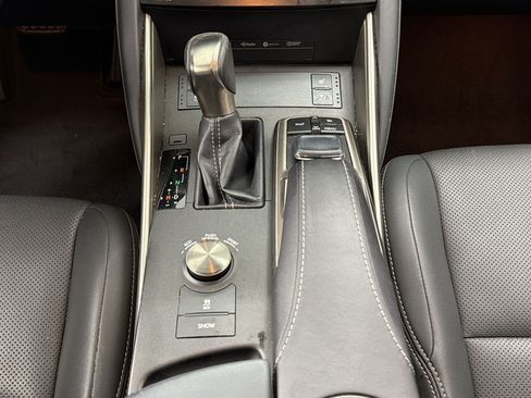 Used 2017 Lexus IS 200t w/ Navigation System Package RWD image 18