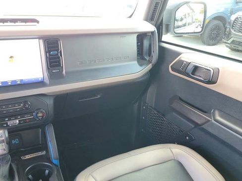 Certified 2024 Ford Bronco Wildtrak AWD/4WD image 21