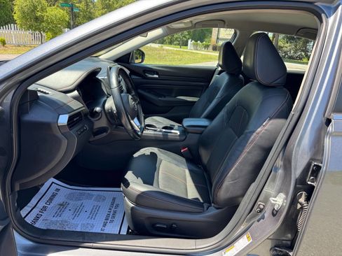 Used 2019 Nissan Altima 2.5 SR FWD image 10