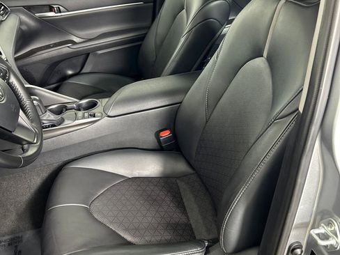 Used 2024 Toyota Camry XSE image 11