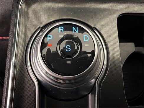 Used 2024 Ford Edge ST-Line image 32