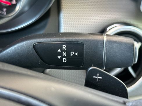 Certified 2020 Mercedes-Benz GLA 250 4MATIC image 17