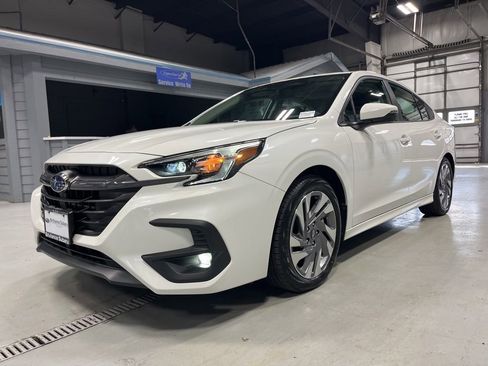 Used 2025 Subaru Legacy Limited image 4
