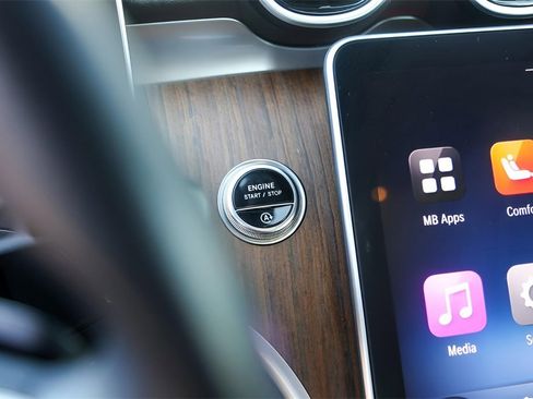 Used 2025 Mercedes-Benz C 300 Sedan image 20