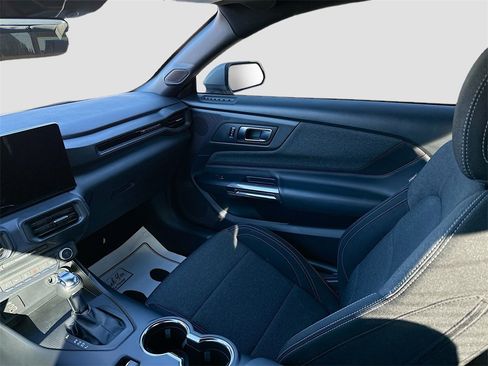 Used 2024 Ford Mustang EcoBoost image 21