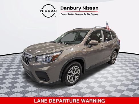 Used 2019 Subaru Forester Premium w/ All-Weather Package AWD/4WD image 7