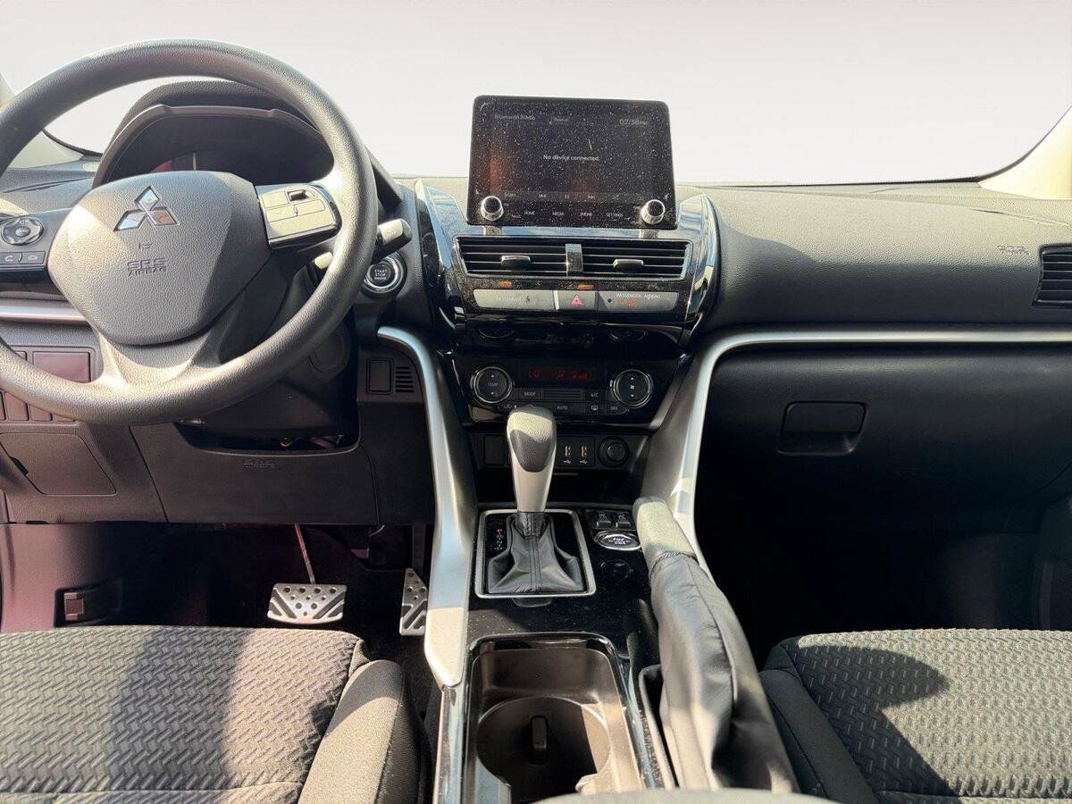 Used 2024 Mitsubishi Eclipse Cross LE AWD/4WD image 11