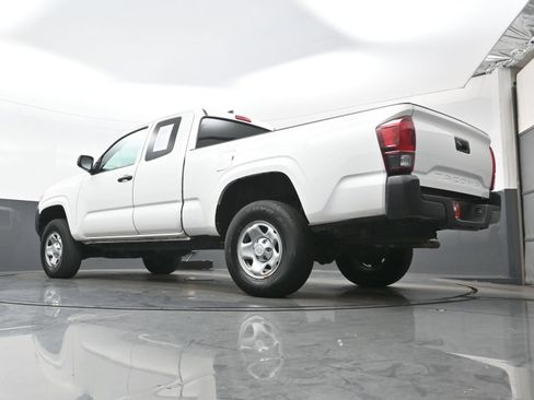 Used 2022 Toyota Tacoma SR AWD/4WD image 29