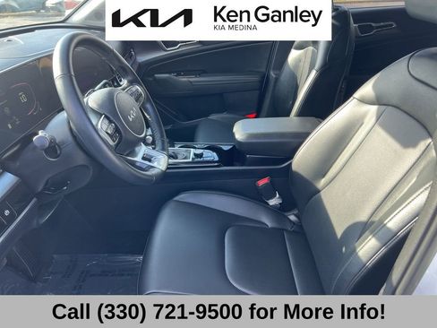 Certified 2025 Kia Sportage EX image 43