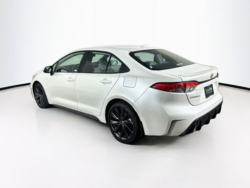 Used 2026 Toyota Corolla SE FWD image 5