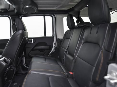 Used 2024 Jeep Wrangler Unlimited Sahara w/ Technology Group image 11