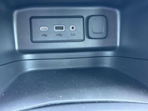 Used 2023 Chevrolet Equinox LS w/ Midnight Edition FWD image 20
