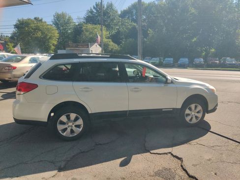 Used 2012 Subaru Outback 2.5i Premium AWD/4WD image 7