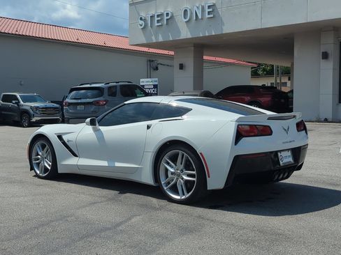 Used 2018 Chevrolet Corvette Stingray Coupe w/ Battery Protection Package RWD image 4