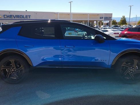 New 2026 Chevrolet Equinox EV RS image 9