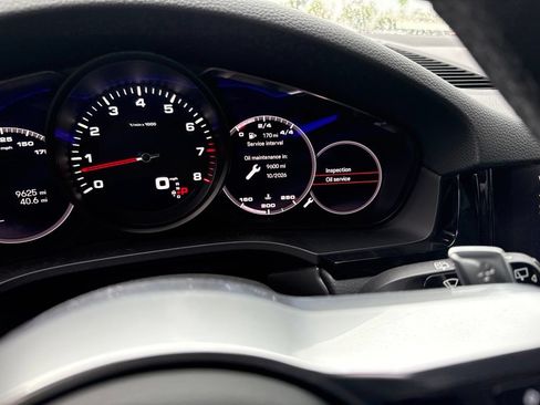 Certified 2023 Porsche Cayenne Platinum Edition AWD/4WD image 4