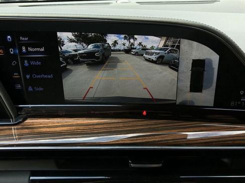 Certified 2021 Cadillac Escalade Premium Luxury image 25