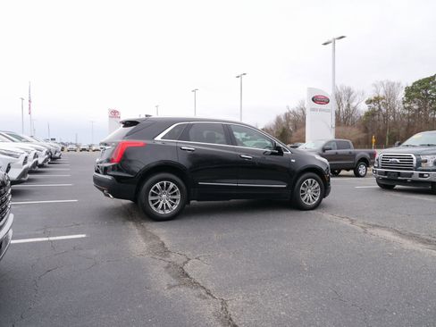 Used 2018 Cadillac XT5 Luxury w/ Driver Awareness Package image 4