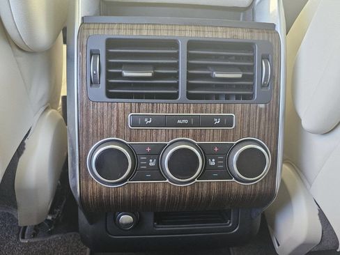 Used 2014 Land Rover Range Rover Sport HSE image 35