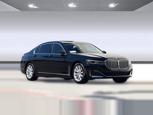 Used 2020 BMW 740i RWD image 7