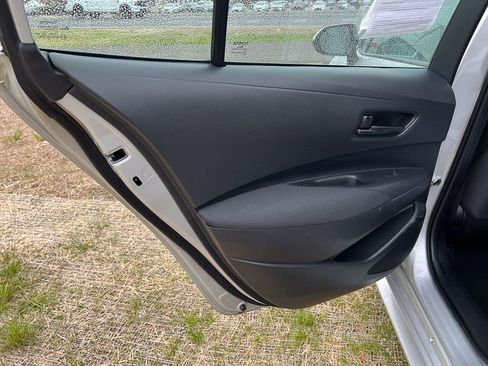 Used 2025 Toyota Corolla LE image 19